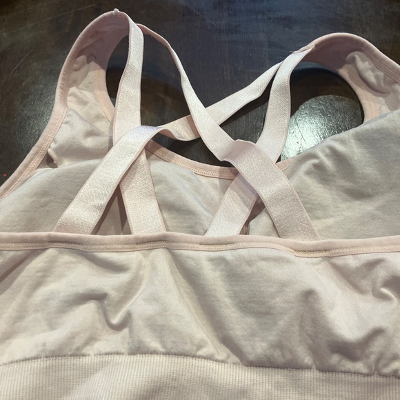 Puma Bra-36C-great condition - Picture 2 of 2